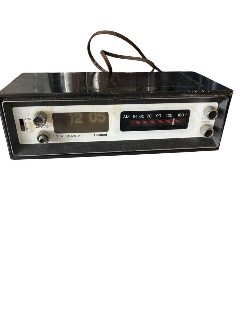 Bradford Solid State Digital AM Radio Alarm Clock Model 51144